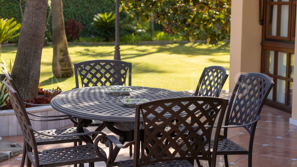 Chalet for sale in Estepona