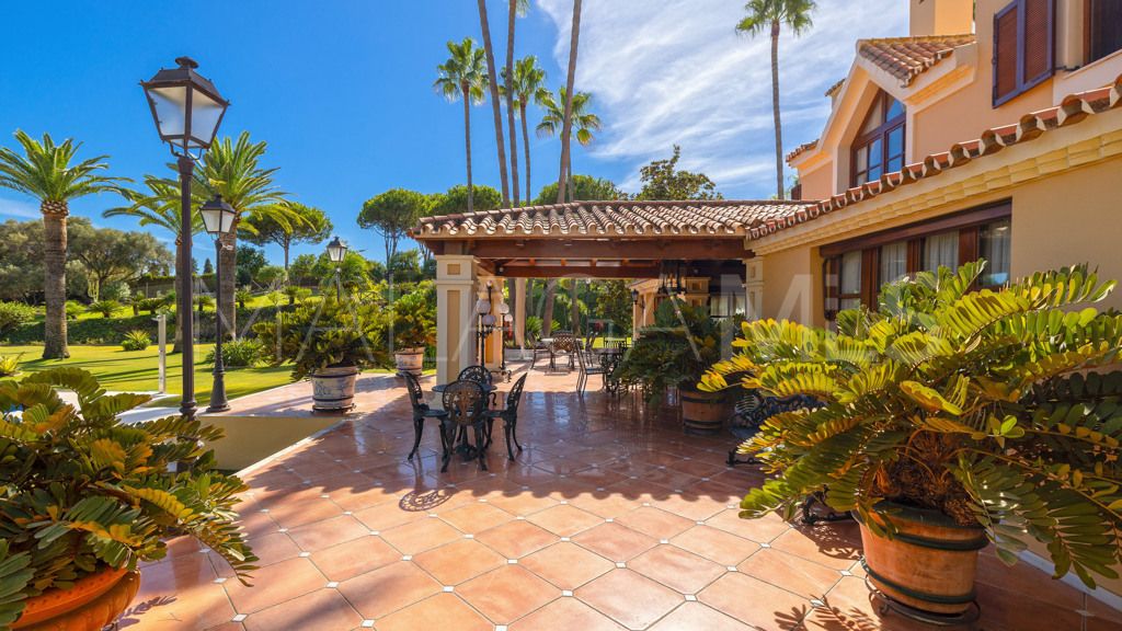 Chalet for sale in Estepona