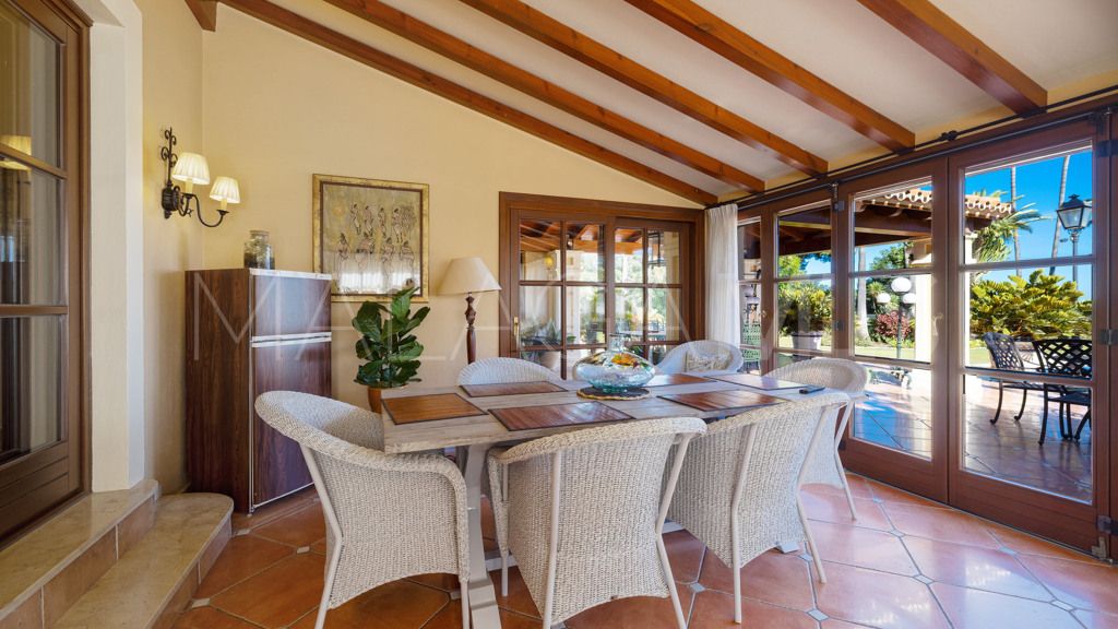 Chalet for sale in Estepona