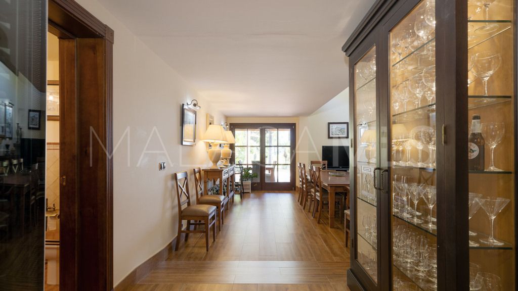 Chalet for sale in Estepona