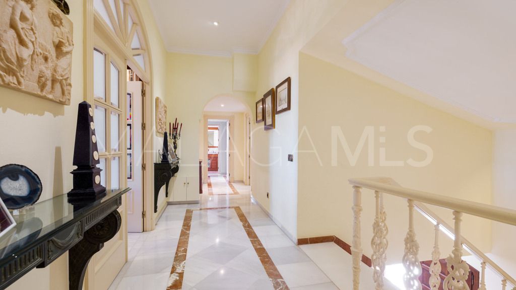 Chalet for sale in Estepona