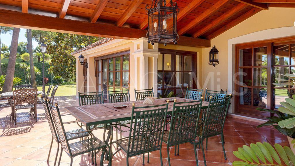 Chalet for sale in Estepona