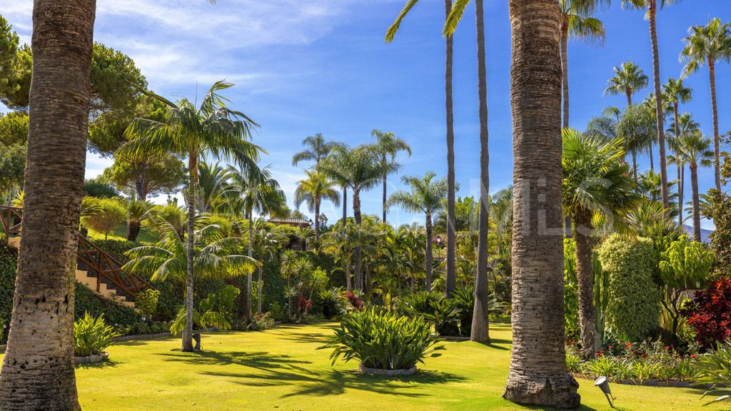 Chalet for sale in Estepona