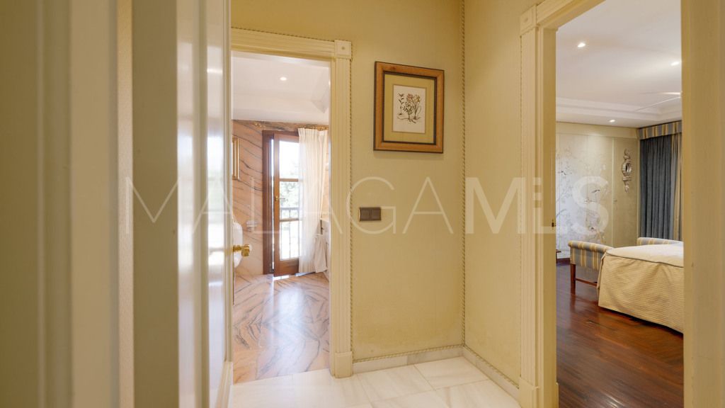 Chalet for sale in Estepona