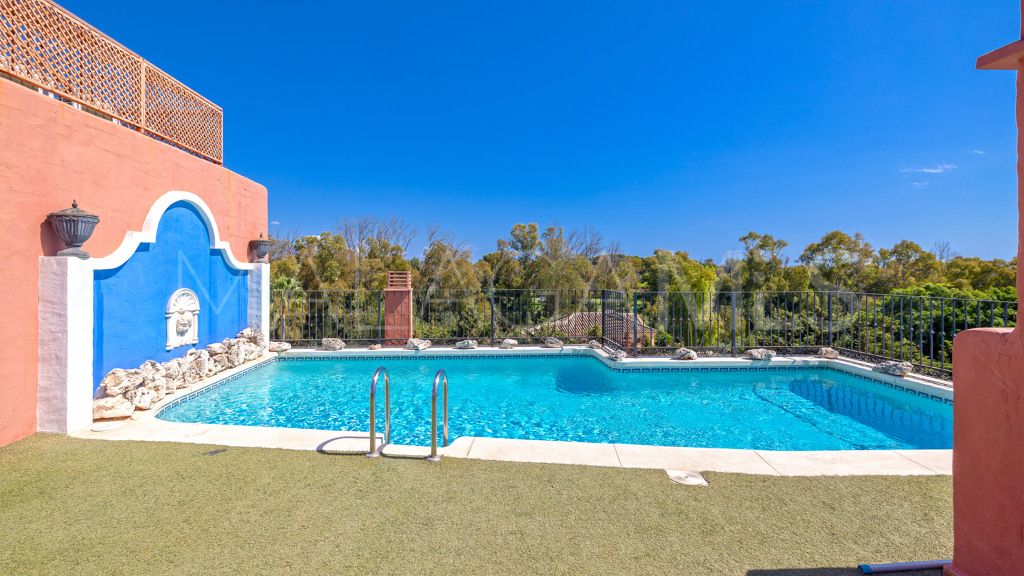 Se vende apartamento in Alhambra del Golf with 5 bedrooms