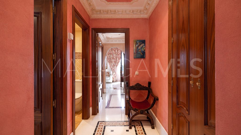 Se vende apartamento in Alhambra del Golf with 5 bedrooms