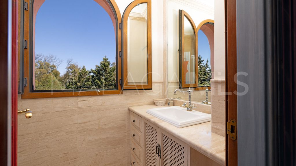 Se vende apartamento in Alhambra del Golf with 5 bedrooms