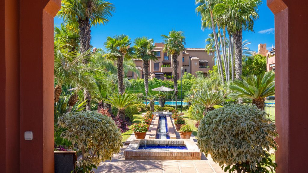 Se vende apartamento in Alhambra del Golf with 5 bedrooms