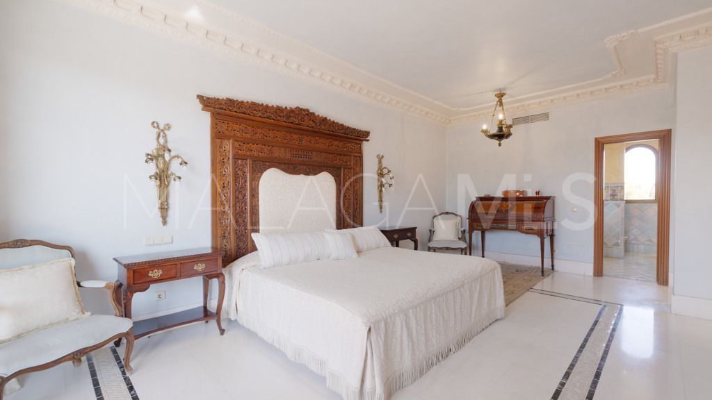 Se vende apartamento in Alhambra del Golf with 5 bedrooms