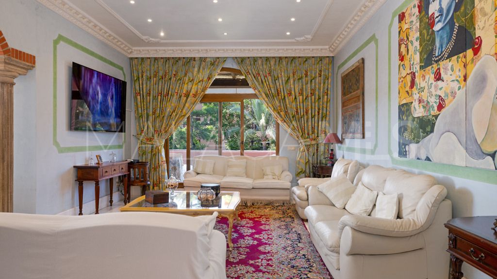 Se vende apartamento in Alhambra del Golf with 5 bedrooms