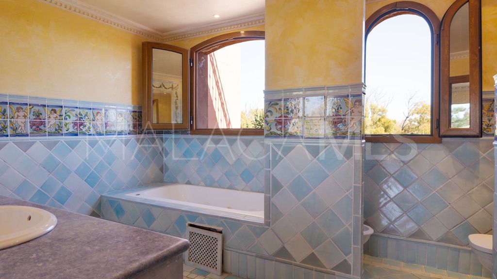 Se vende apartamento in Alhambra del Golf with 5 bedrooms