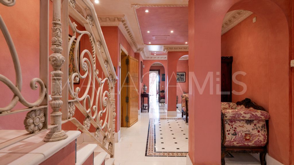 Se vende apartamento in Alhambra del Golf with 5 bedrooms