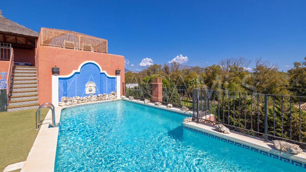 Se vende apartamento in Alhambra del Golf with 5 bedrooms