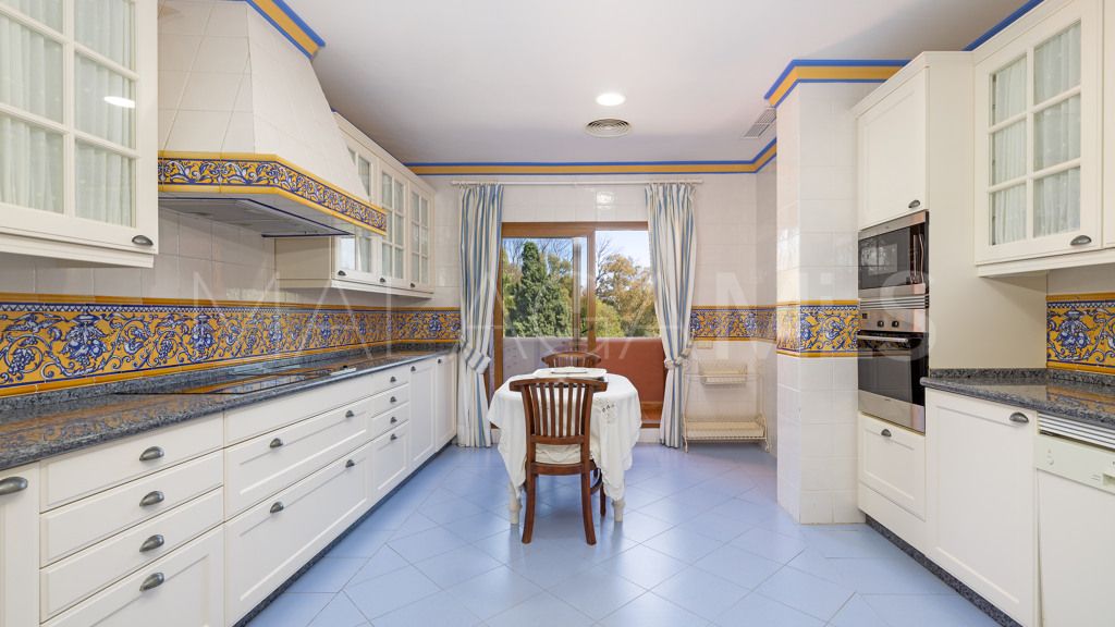 Se vende apartamento in Alhambra del Golf with 5 bedrooms