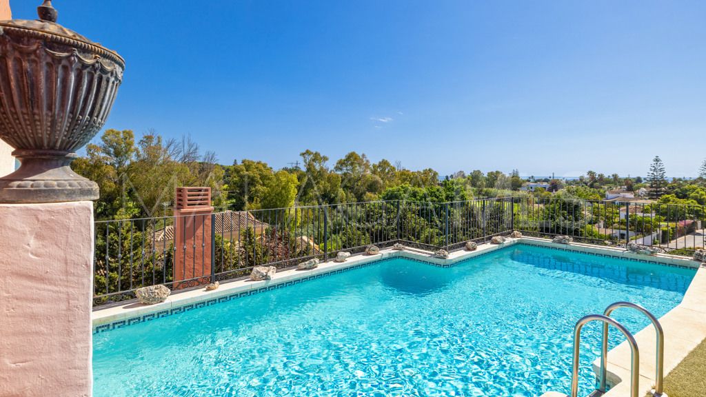 Se vende apartamento in Alhambra del Golf with 5 bedrooms