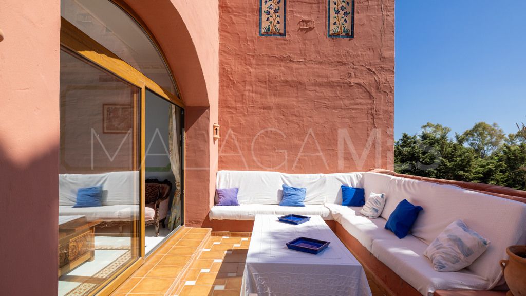 Se vende apartamento in Alhambra del Golf with 5 bedrooms