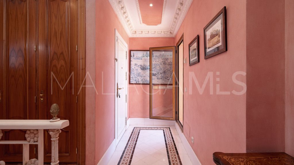 Se vende apartamento in Alhambra del Golf with 5 bedrooms