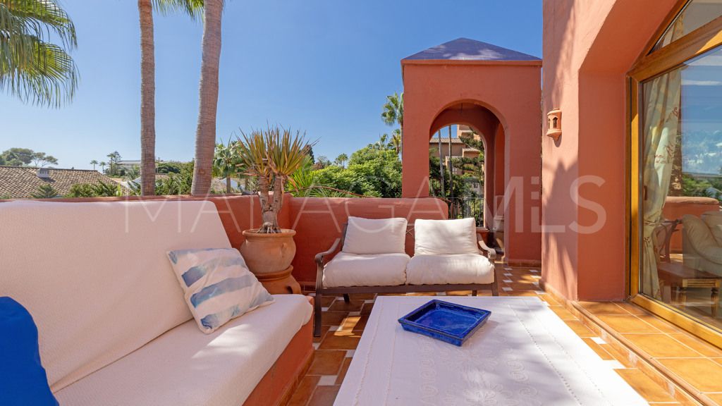 Se vende apartamento in Alhambra del Golf with 5 bedrooms