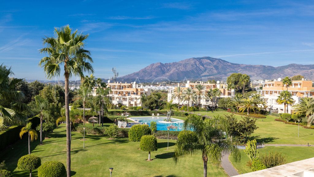 For sale New Golden Mile apartment with 4 bedrooms