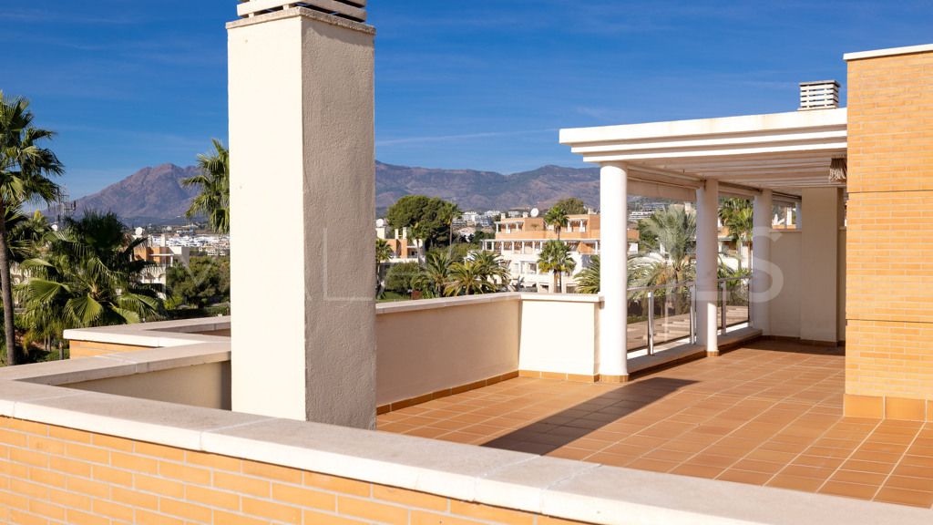 For sale New Golden Mile apartment with 4 bedrooms