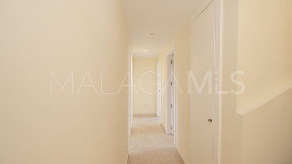 For sale New Golden Mile apartment with 4 bedrooms