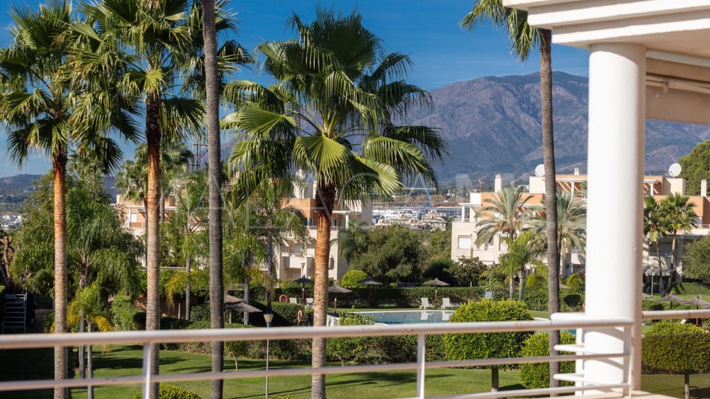 For sale New Golden Mile apartment with 4 bedrooms