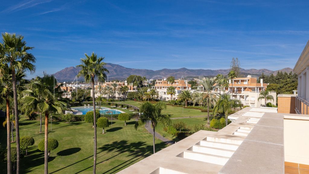 For sale New Golden Mile apartment with 4 bedrooms