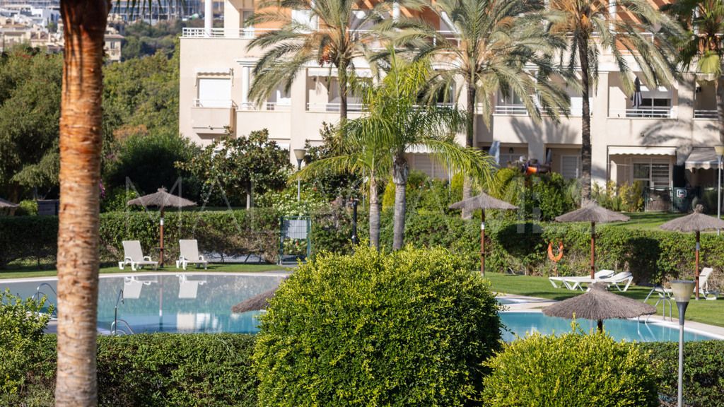 For sale New Golden Mile apartment with 4 bedrooms