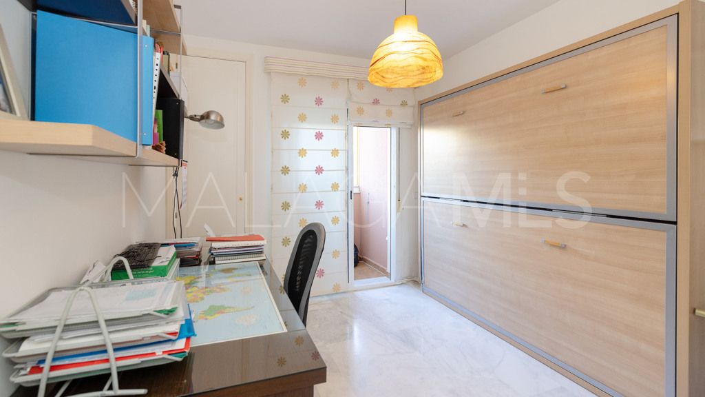 Apartamento a la venta with 3 bedrooms in Estepona Puerto