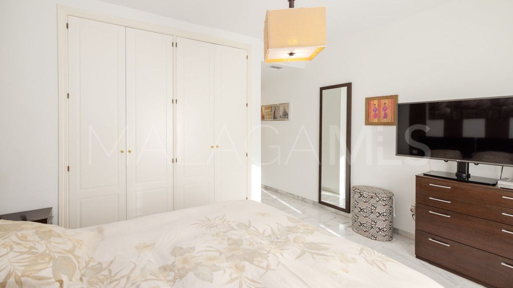 Apartamento a la venta with 3 bedrooms in Estepona Puerto