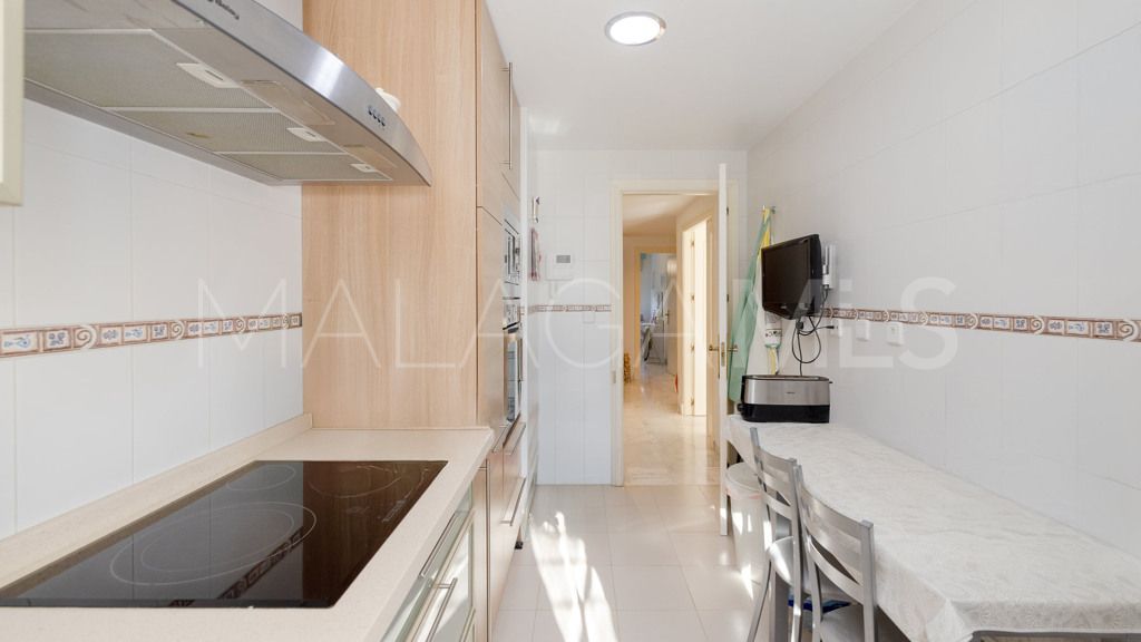 Apartamento a la venta with 3 bedrooms in Estepona Puerto