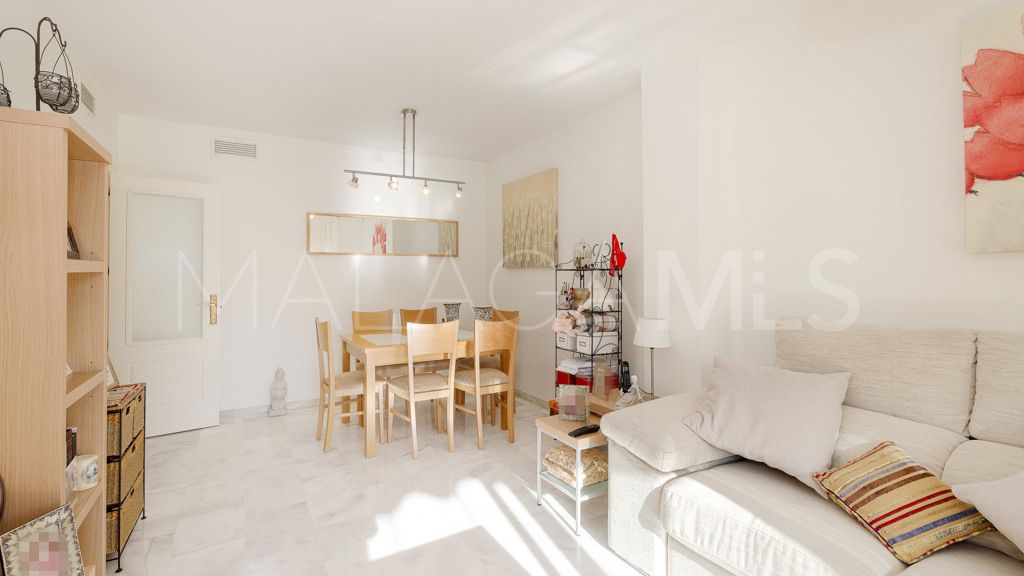 Apartamento a la venta with 3 bedrooms in Estepona Puerto
