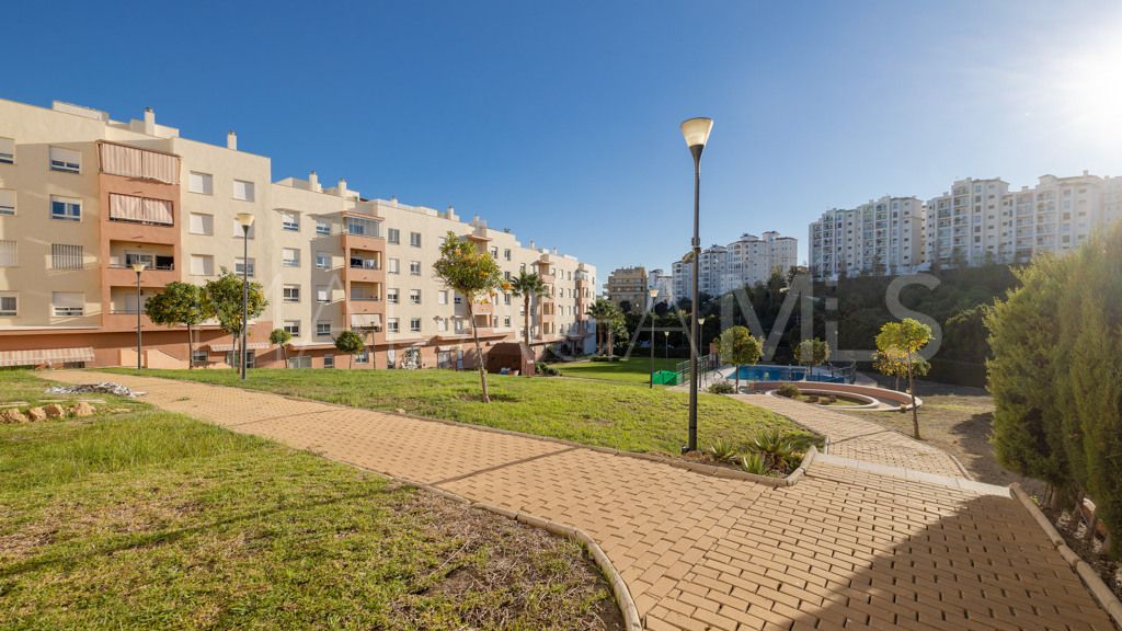 Apartamento a la venta with 3 bedrooms in Estepona Puerto