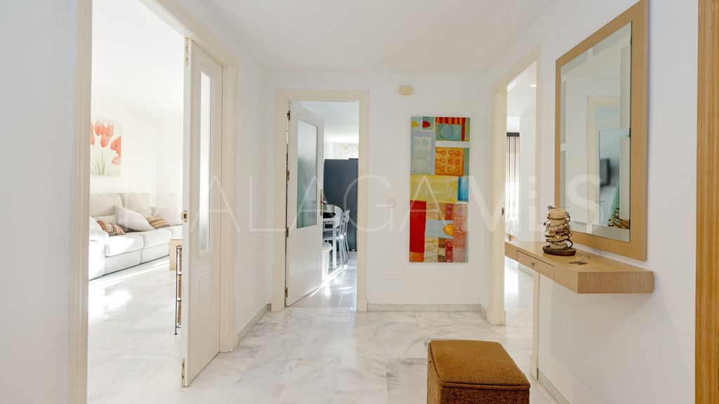 Apartamento a la venta with 3 bedrooms in Estepona Puerto