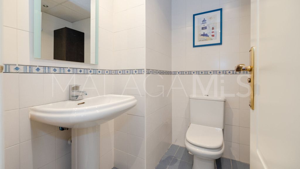 Apartamento a la venta with 3 bedrooms in Estepona Puerto