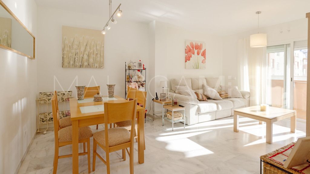 Apartamento a la venta with 3 bedrooms in Estepona Puerto