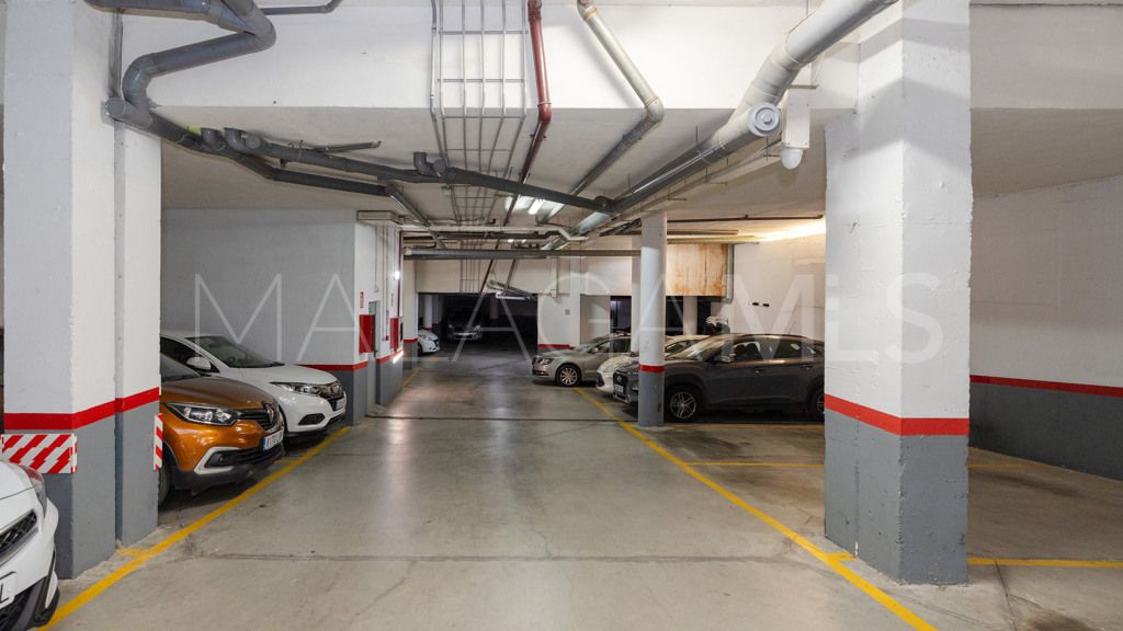 Apartamento a la venta with 3 bedrooms in Estepona Puerto