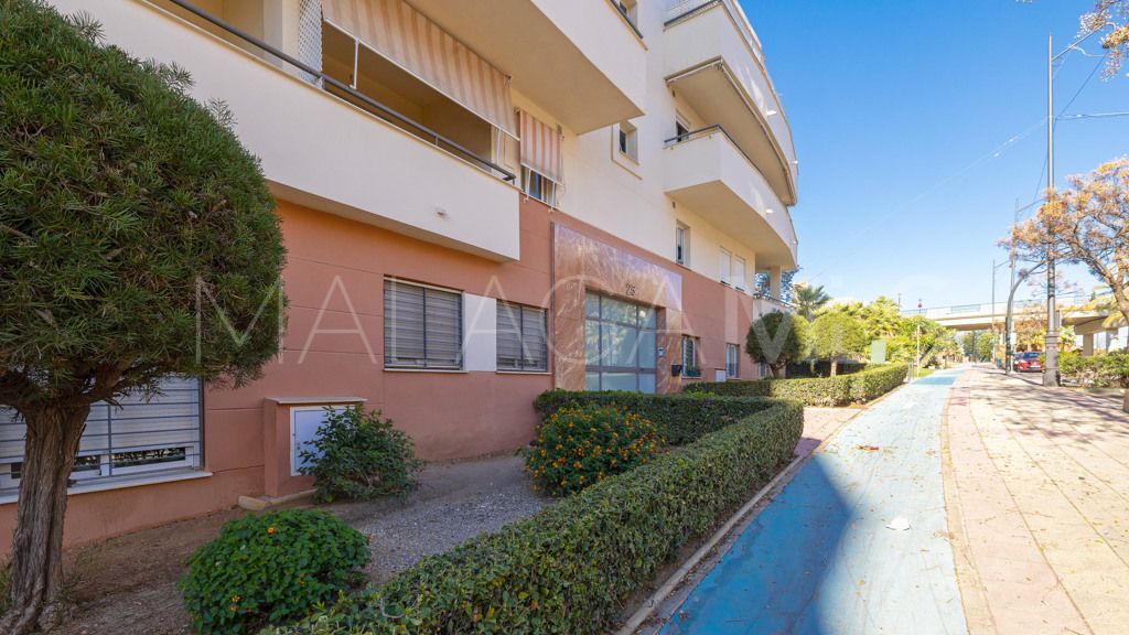 Apartamento a la venta with 3 bedrooms in Estepona Puerto