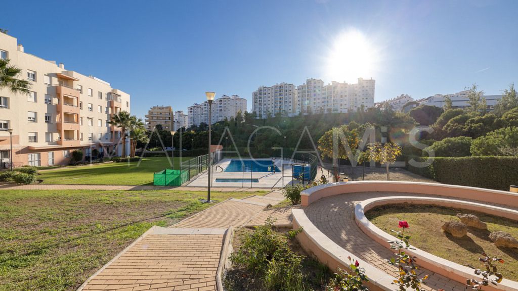 Apartamento a la venta with 3 bedrooms in Estepona Puerto