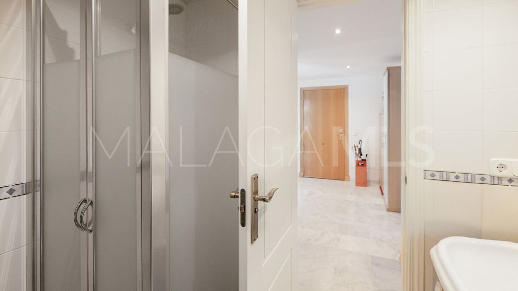 Apartamento a la venta with 3 bedrooms in Estepona Puerto