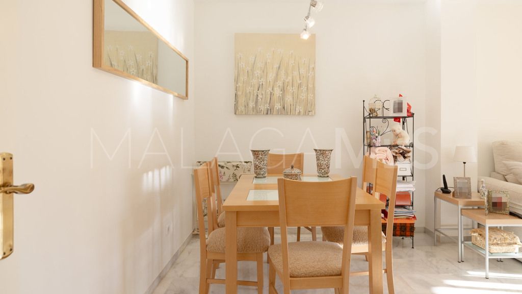 Apartamento a la venta with 3 bedrooms in Estepona Puerto