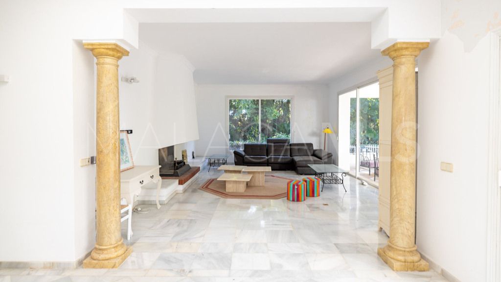 Chalet for sale in El Paraiso