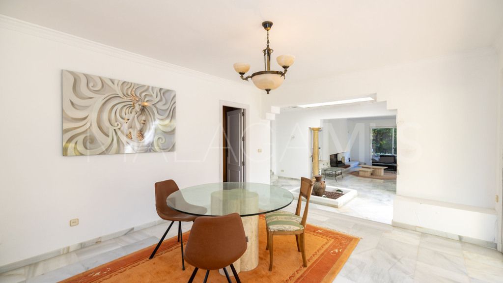 Chalet for sale in El Paraiso