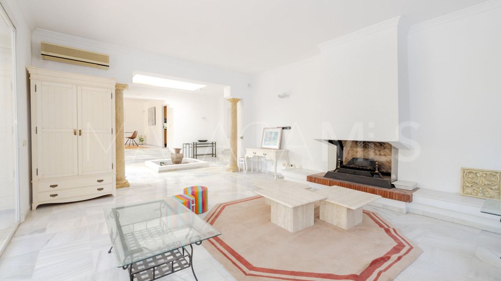 Chalet for sale in El Paraiso