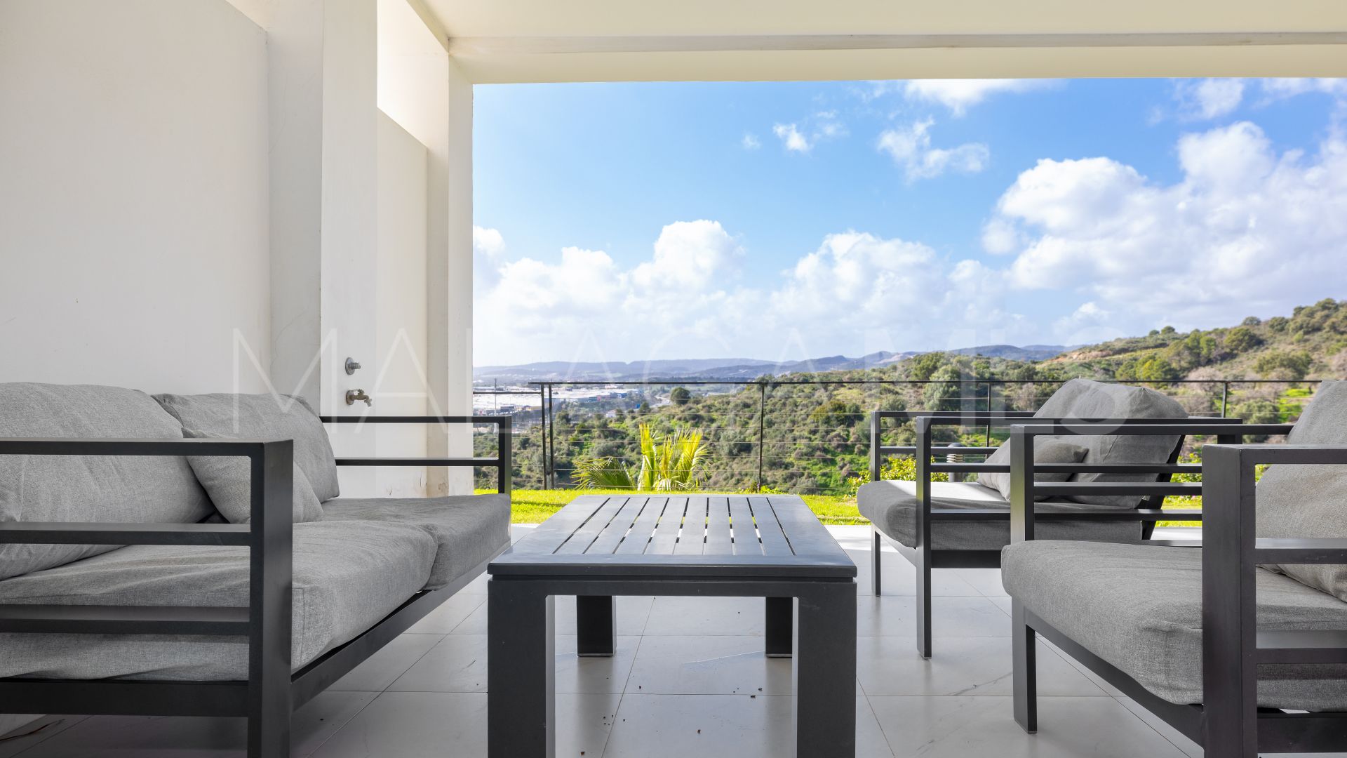 Estepona apartment for sale