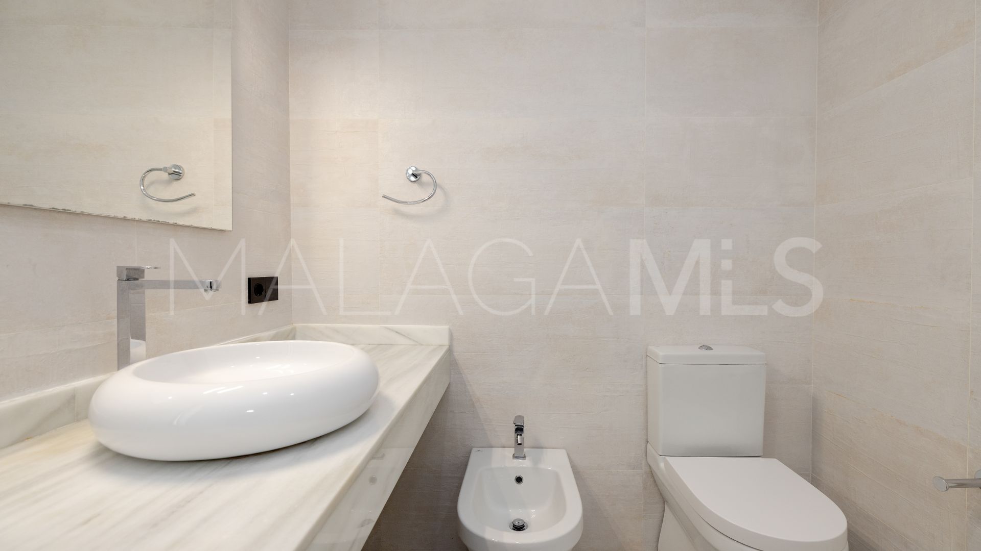 Estepona apartment for sale