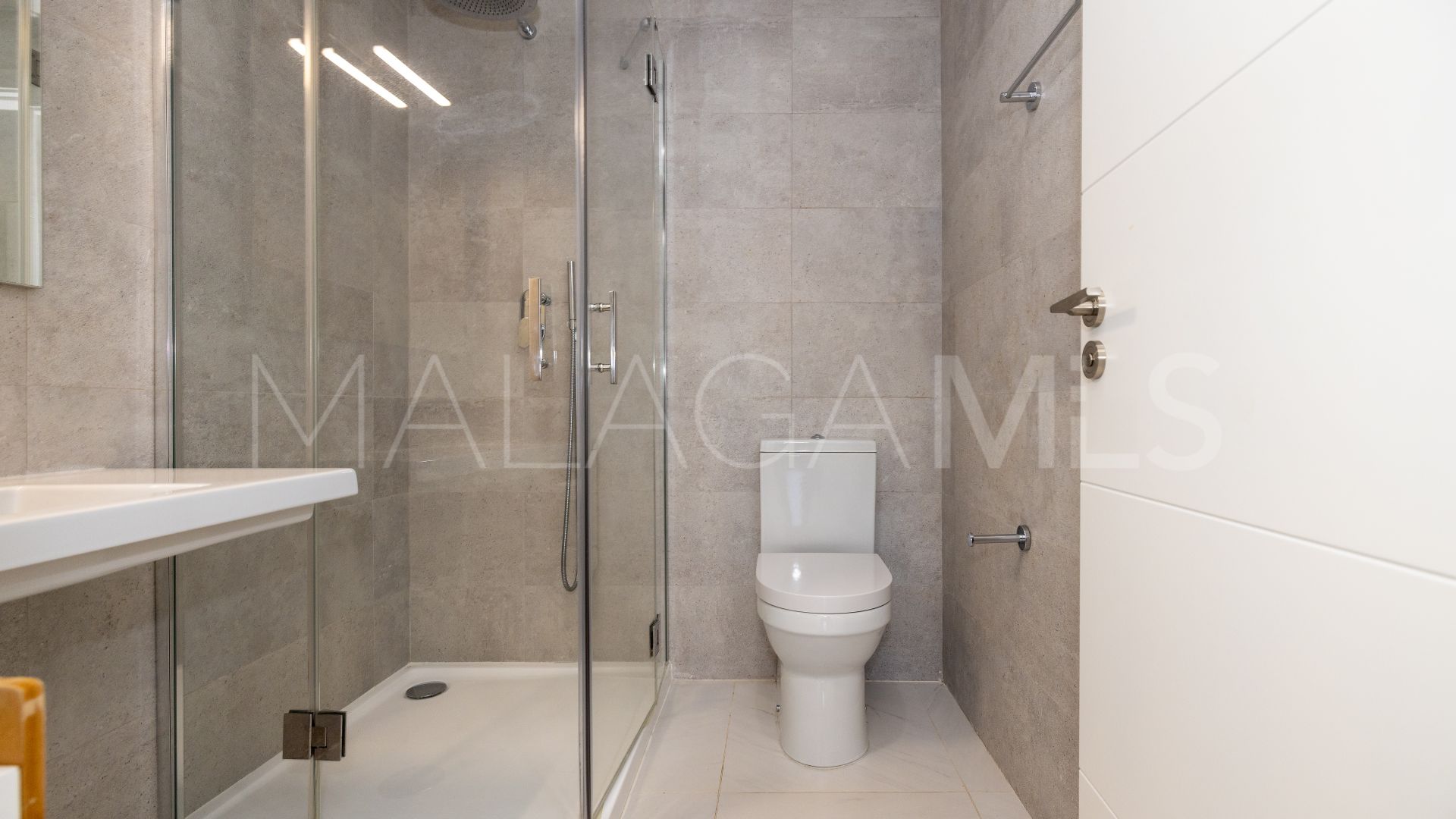 Estepona apartment for sale