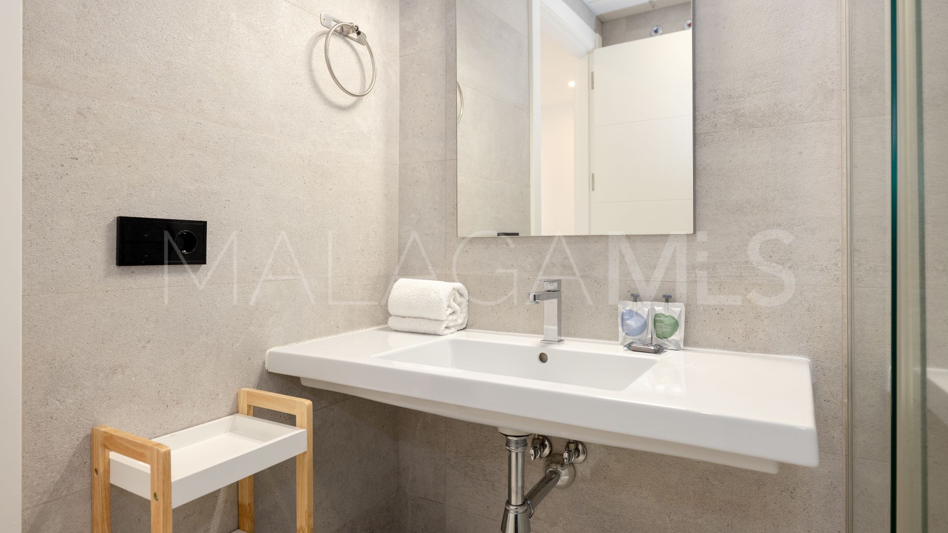 For sale apartment in Estepona Town