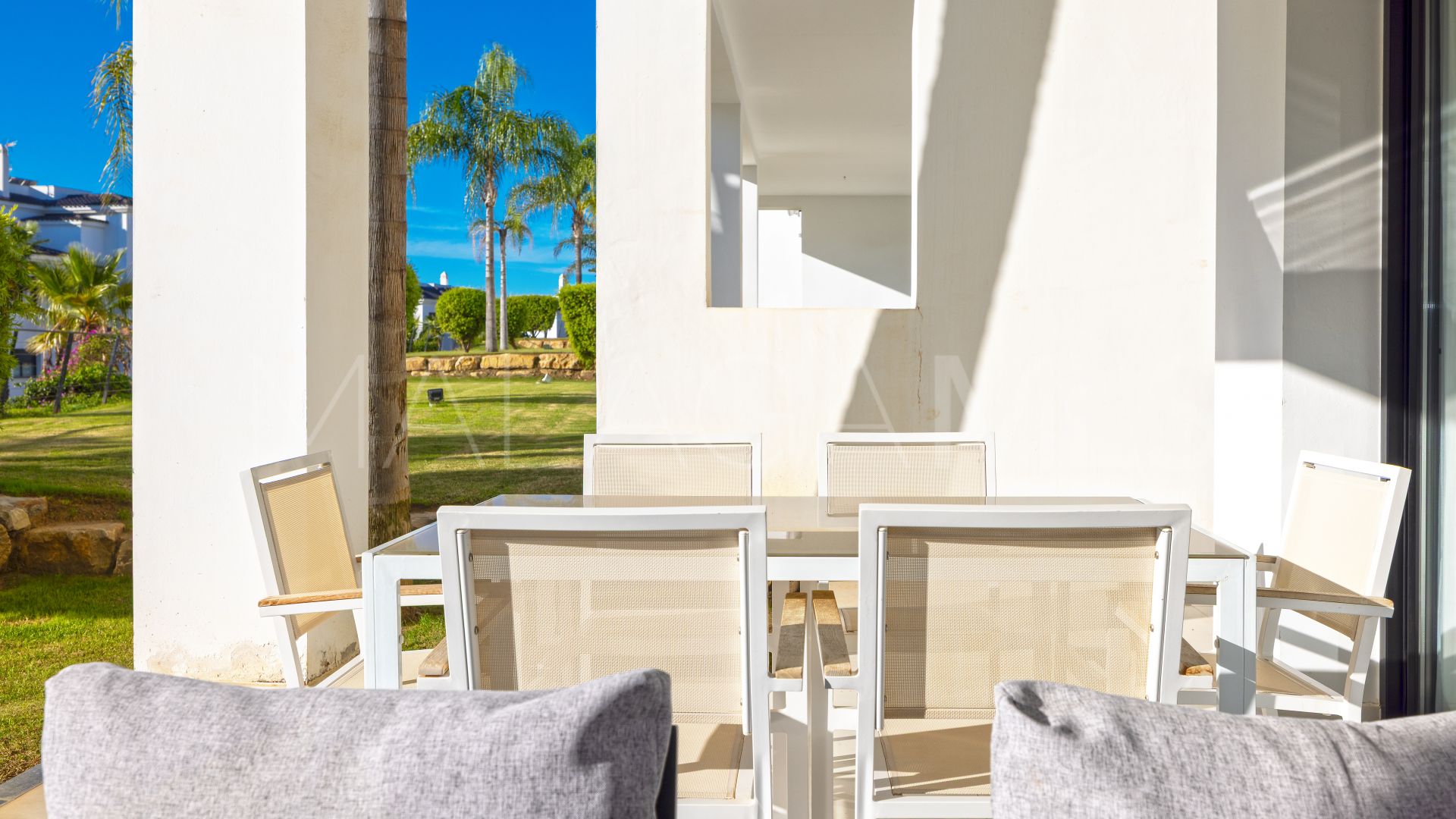 For sale apartment in Estepona Town