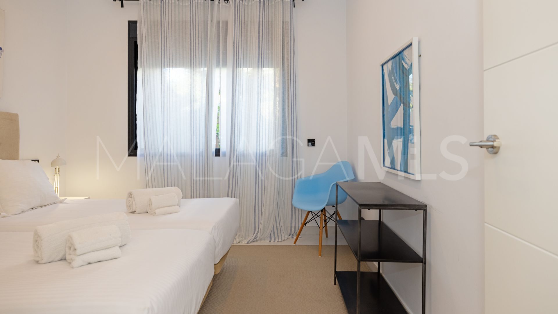 For sale apartment in Estepona Town